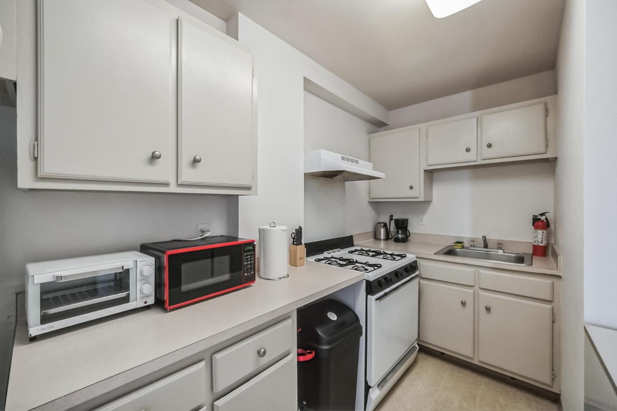 Pp 2312 Modern Corporate 1br, Pool, Gym Apartment Harrisburg